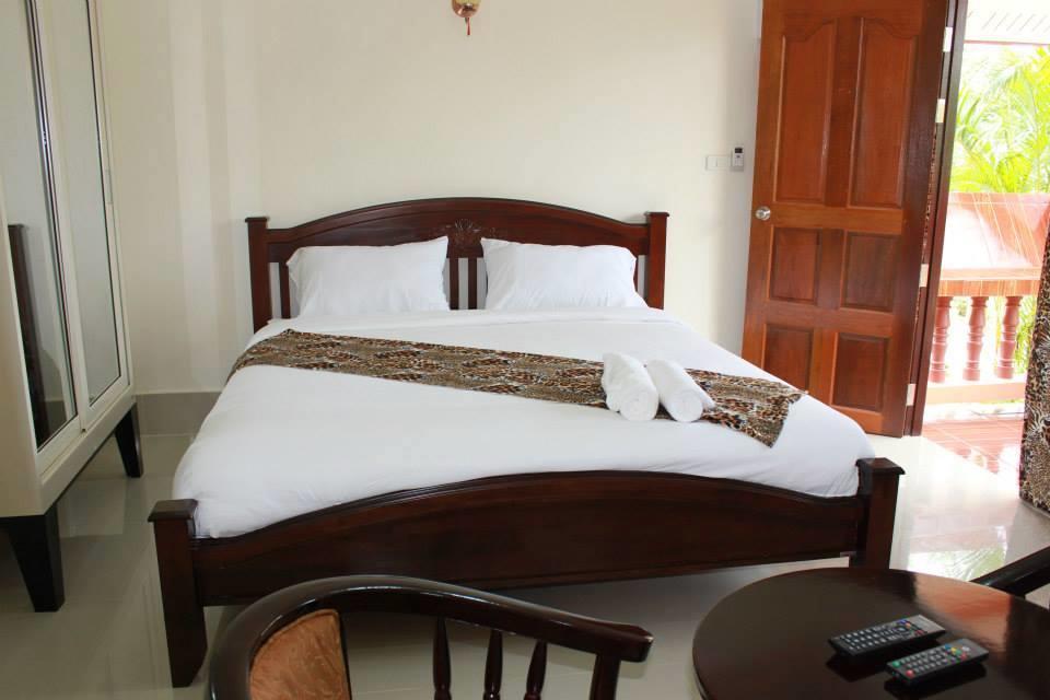 Baan Mek Lom Hotel Khao Lak Buitenkant foto