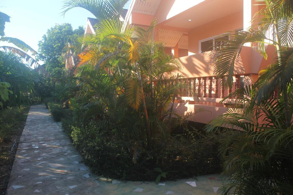 Baan Mek Lom Hotel Khao Lak Buitenkant foto