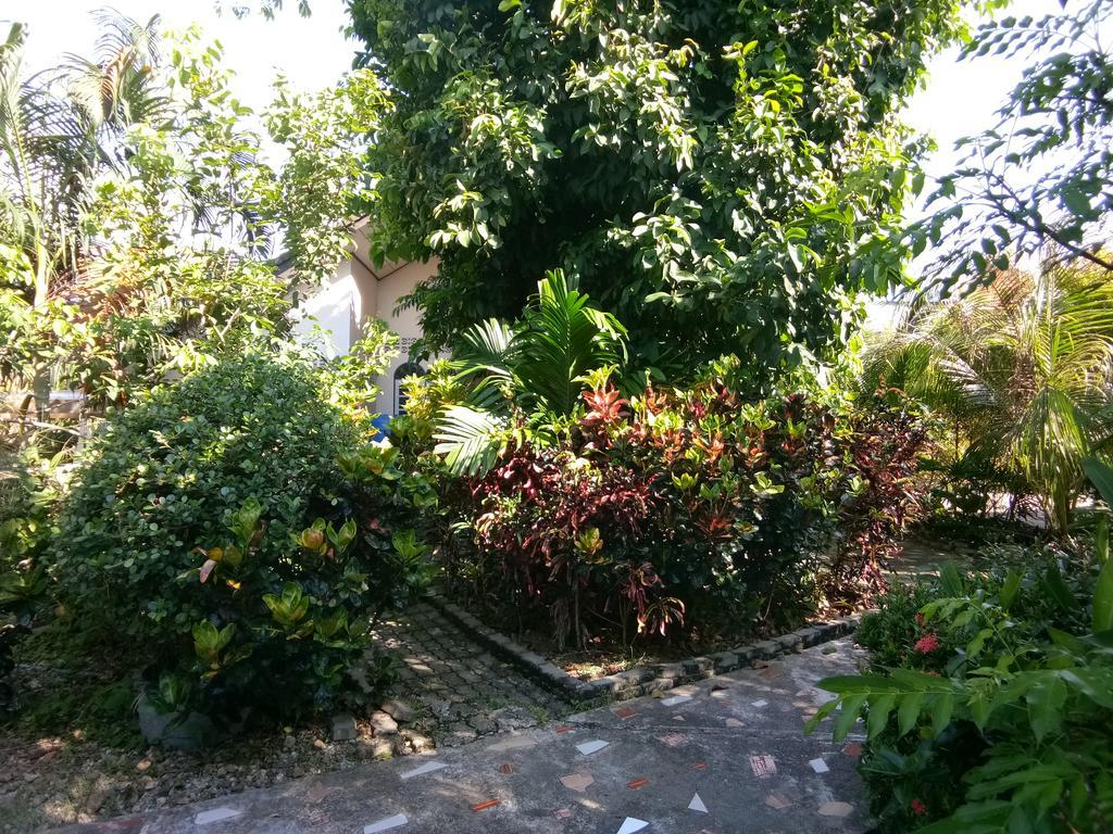 Baan Mek Lom Hotel Khao Lak Buitenkant foto