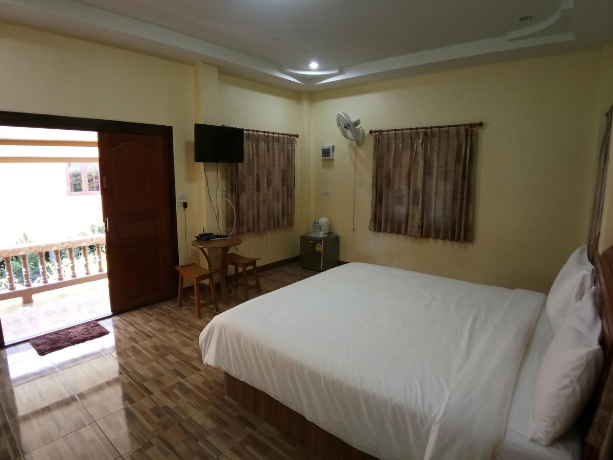 Baan Mek Lom Hotel Khao Lak Buitenkant foto